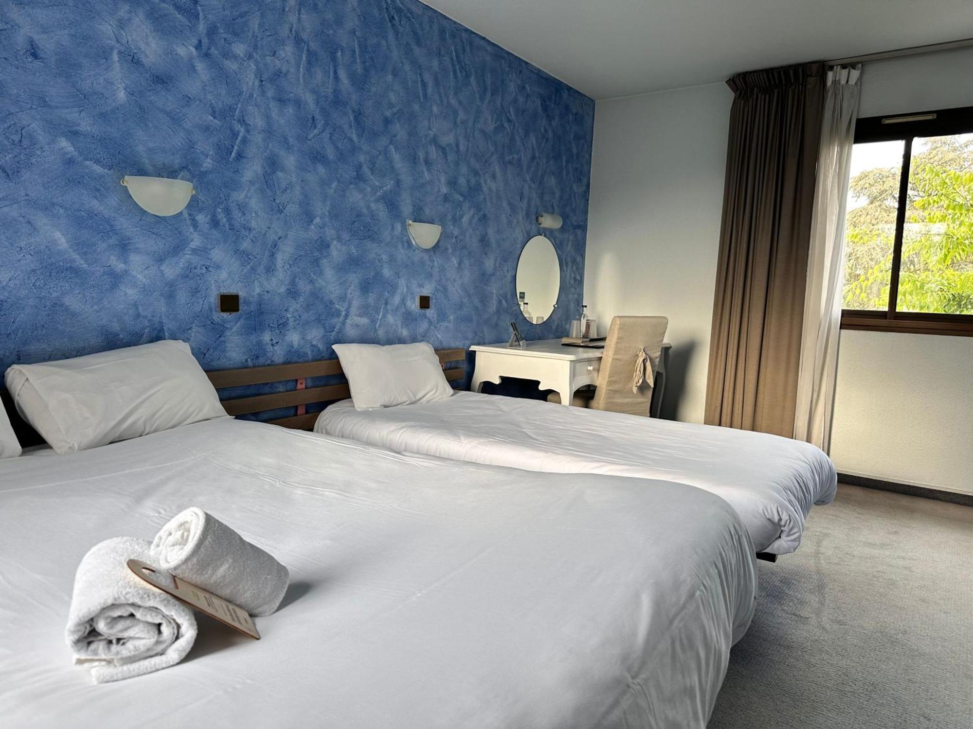 Logis Noemys Hotel