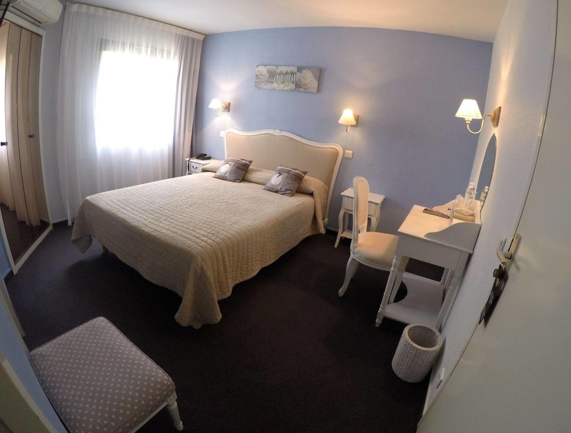 Cit'hotel Le Lyrique 3*